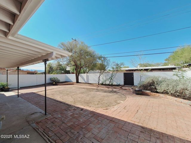 6932 E 4th Street, Tucson, AZ 85710