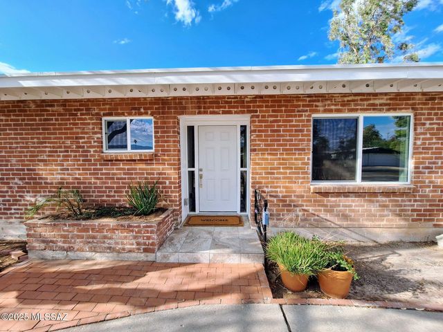 6932 E 4th Street, Tucson, AZ 85710