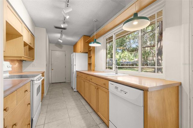 2341 NE 39TH STREET, Ocala, FL 34479