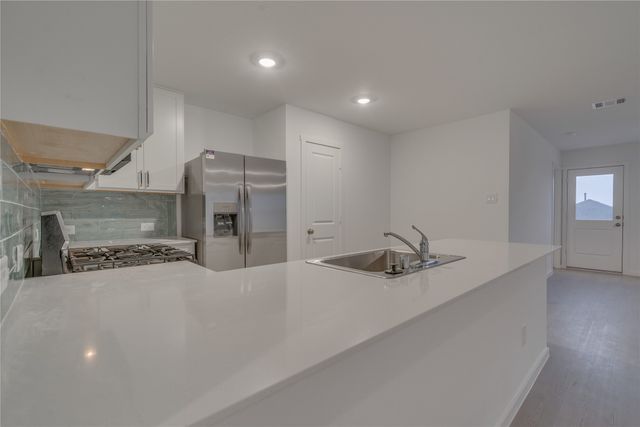 2700 Wispy Creek Drive, Fort Worth, TX 76108