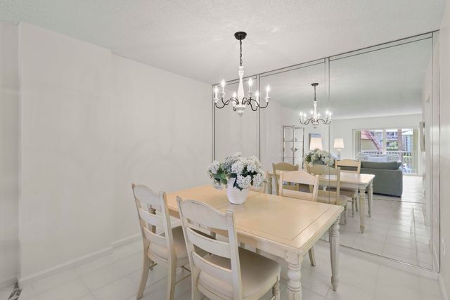 951 De Soto Road 232, Boca Raton, FL 33432