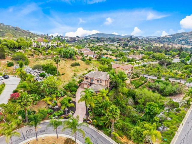 3727 Vista Rim Place, Vista, CA 92084