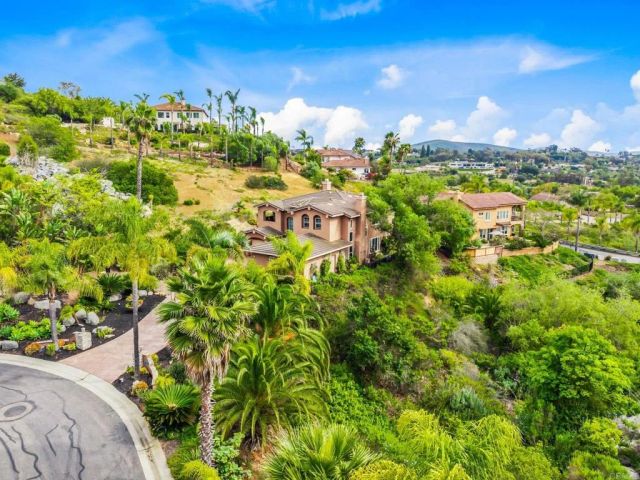 3727 Vista Rim Place, Vista, CA 92084