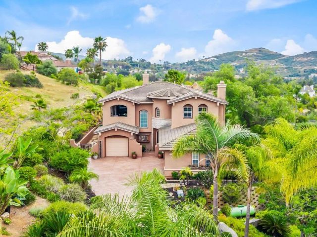3727 Vista Rim Place, Vista, CA 92084