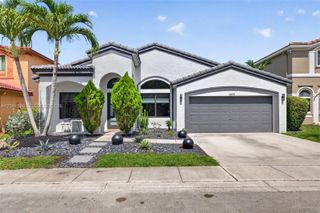 1603 E Harmony Lake Circle, Davie, FL 33324