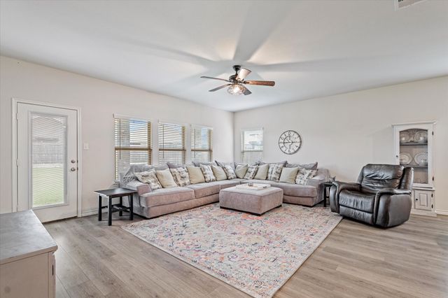 133 Gentle Circle Way, Royse City, TX 75189