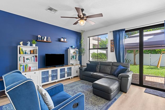 3006 Hop Tree Way, Riviera Beach, FL 33410