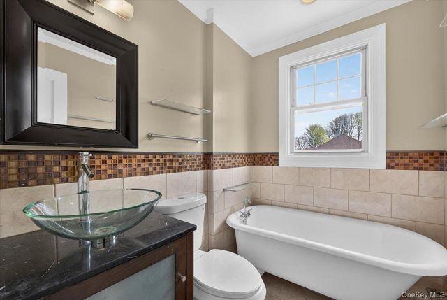 3704 Harper Avenue, Bronx, NY 10466