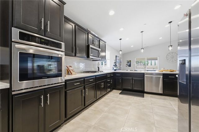 43947 Sondi, Lancaster, CA 93536