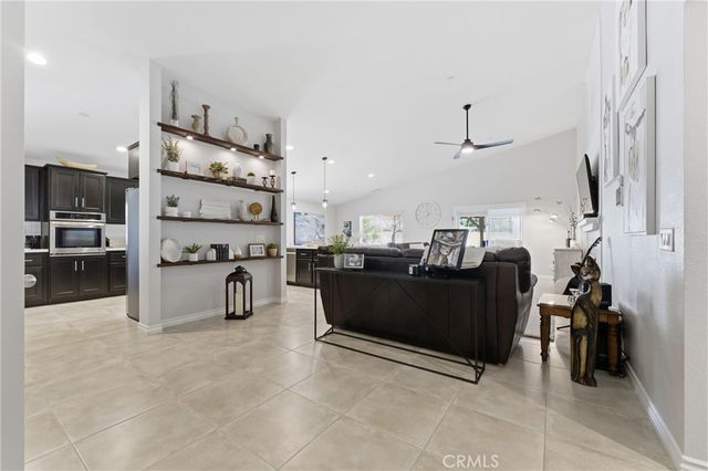 43947 Sondi, Lancaster, CA 93536