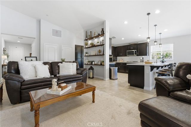 43947 Sondi, Lancaster, CA 93536