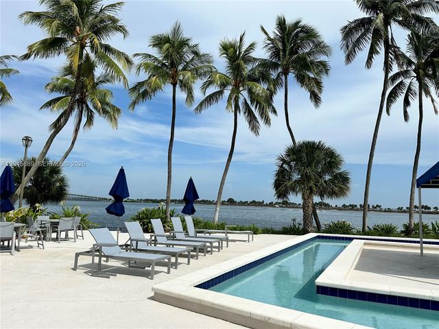 2333 Brickell Avenue 1610, Miami, FL 33129