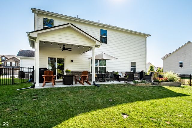 9818 April Rose Drive, Fishers, IN 46040