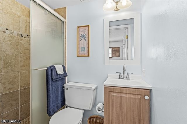 1100 8th AVE S 205A, Naples, FL 34102