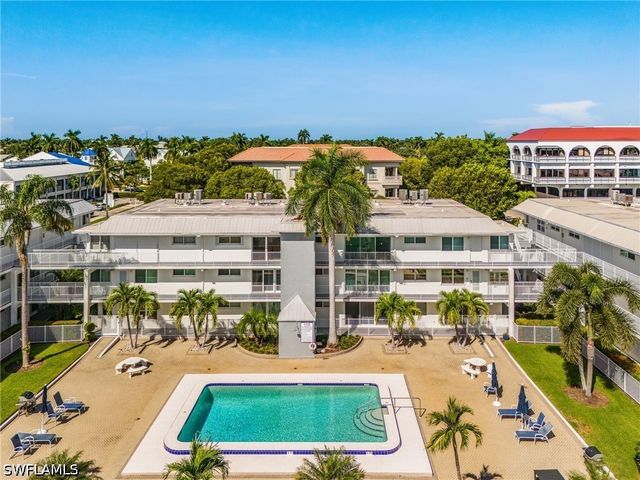 1100 8th AVE S 205A, Naples, FL 34102