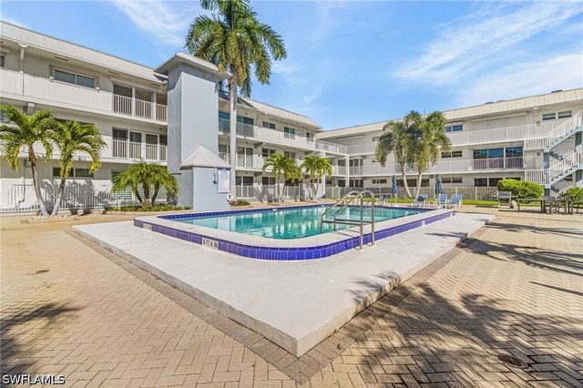 1100 8th AVE S 205A, Naples, FL 34102