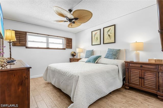 1100 8th AVE S 205A, Naples, FL 34102