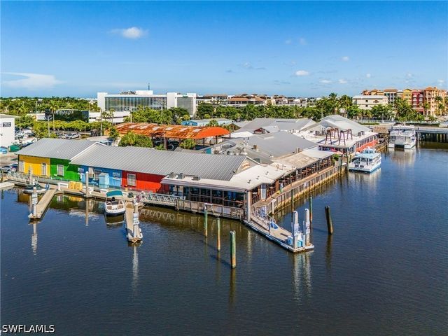 1100 8th AVE S 205A, Naples, FL 34102