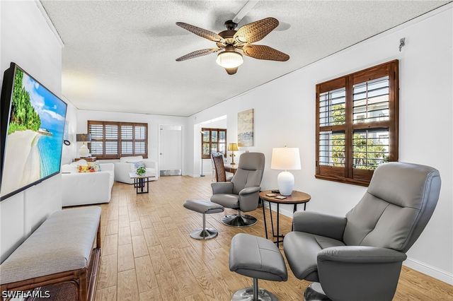 1100 8th AVE S 205A, Naples, FL 34102