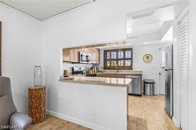 1100 8th AVE S 205A, Naples, FL 34102