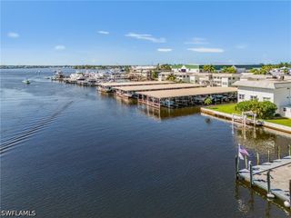 1100 8th AVE S 205A, Naples, FL 34102