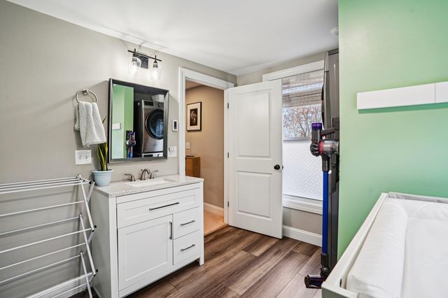 7 Hadley Road, Merrimack, NH 03054