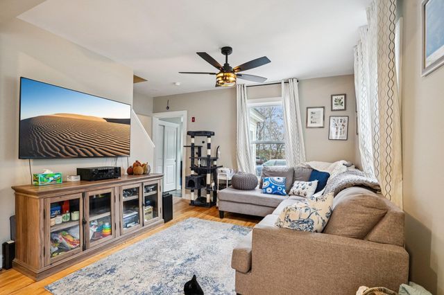 7 Hadley Road, Merrimack, NH 03054