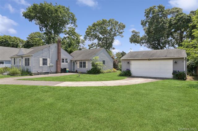 8 Beecher Avenue, East Islip, NY 11730