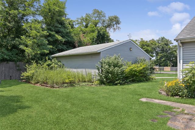 8 Beecher Avenue, East Islip, NY 11730