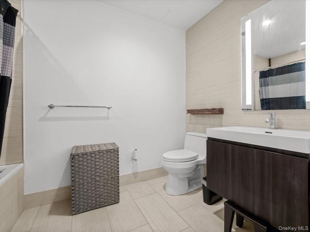 13103 40th Road 11D, Flushing, NY 11354
