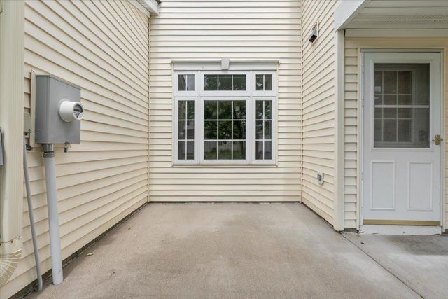 472 Aqua Circle, Lino Lakes, MN 55014
