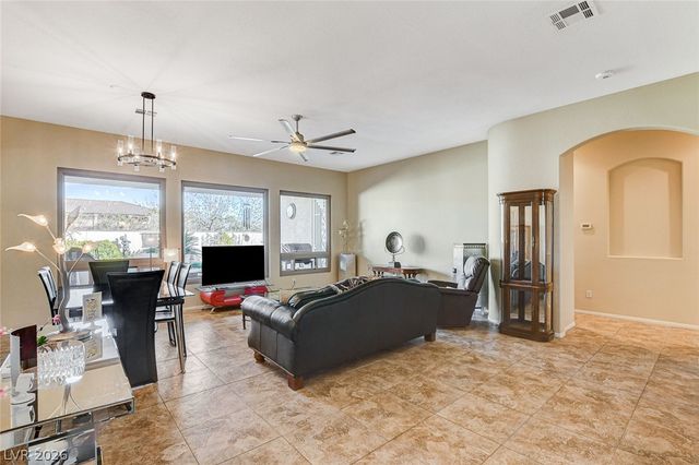 3290 Squire Street, Las Vegas, NV 89135