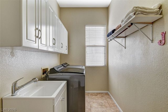 3290 Squire Street, Las Vegas, NV 89135