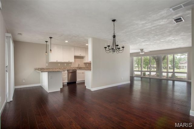 5127 Towne South Road, Unincorporated, MO 63128