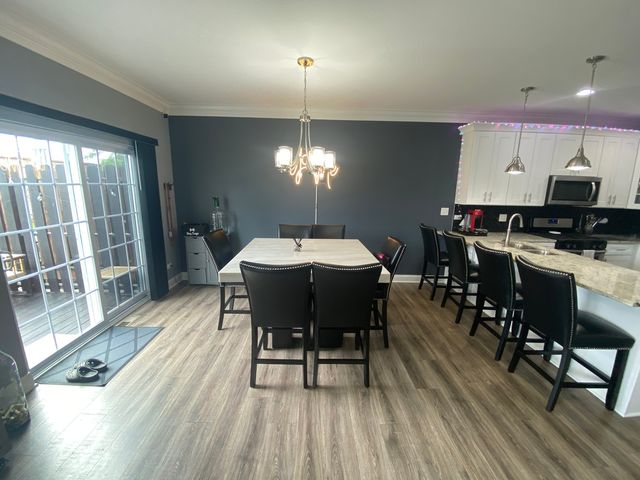 7009 W Crandall Avenue, Worth, IL 60482