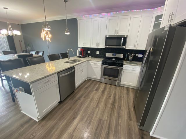 7009 W Crandall Avenue, Worth, IL 60482