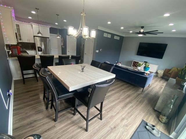 7009 W Crandall Avenue, Worth, IL 60482