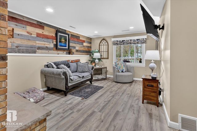 3596 E Jane Drive, Midland, MI 48642