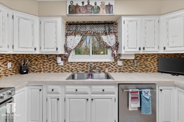 3596 E Jane Drive, Midland, MI 48642