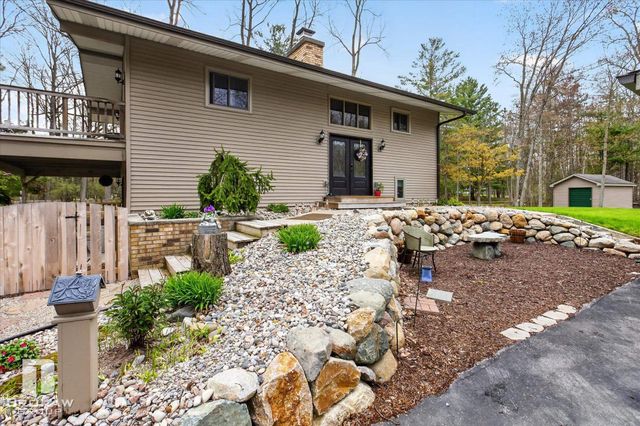 3596 E Jane Drive, Midland, MI 48642