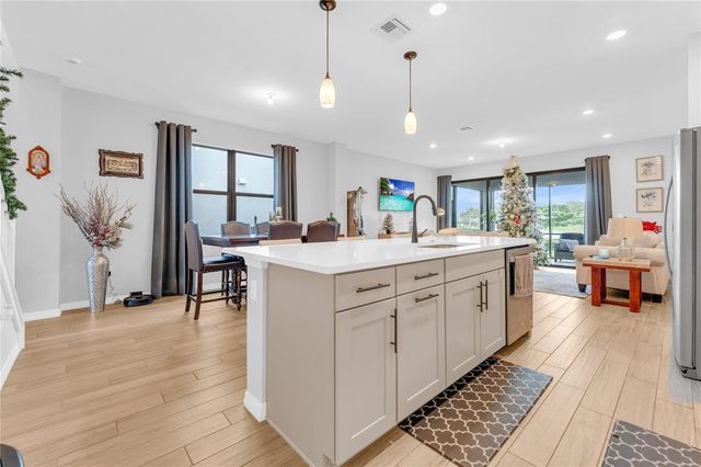 2854 Primrose Place, Oakland Park, FL 33309
