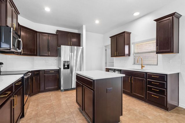 4033 Lazy River Ranch Road, Fort Worth, TX 76262