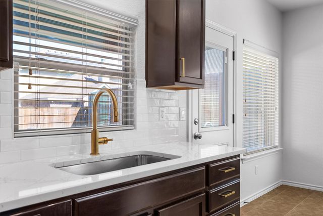 4033 Lazy River Ranch Road, Fort Worth, TX 76262