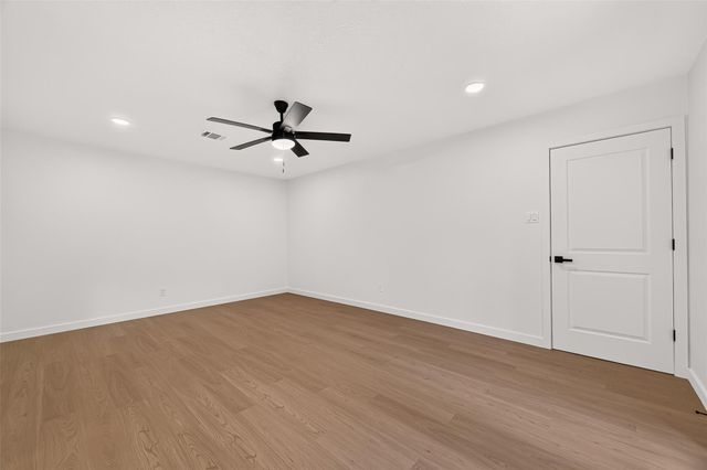 61 W Wavy Oak Circle, Spring, TX 77381