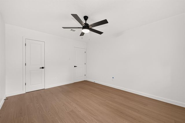 61 W Wavy Oak Circle, Spring, TX 77381