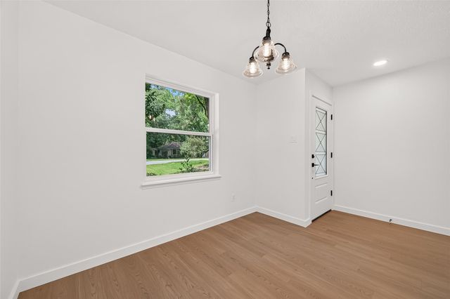 61 W Wavy Oak Circle, Spring, TX 77381