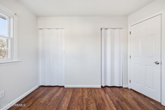 19 Oak Ridge Parkway, Toms River, NJ 08755