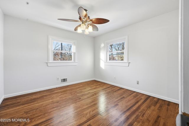 19 Oak Ridge Parkway, Toms River, NJ 08755