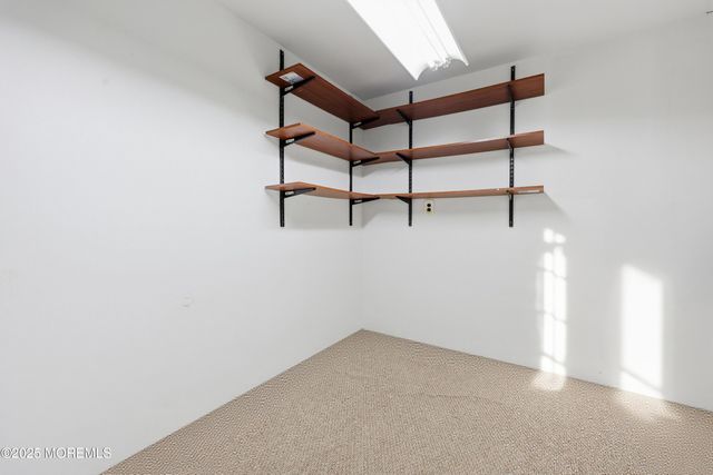 19 Oak Ridge Parkway, Toms River, NJ 08755