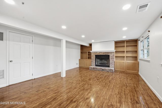 19 Oak Ridge Parkway, Toms River, NJ 08755